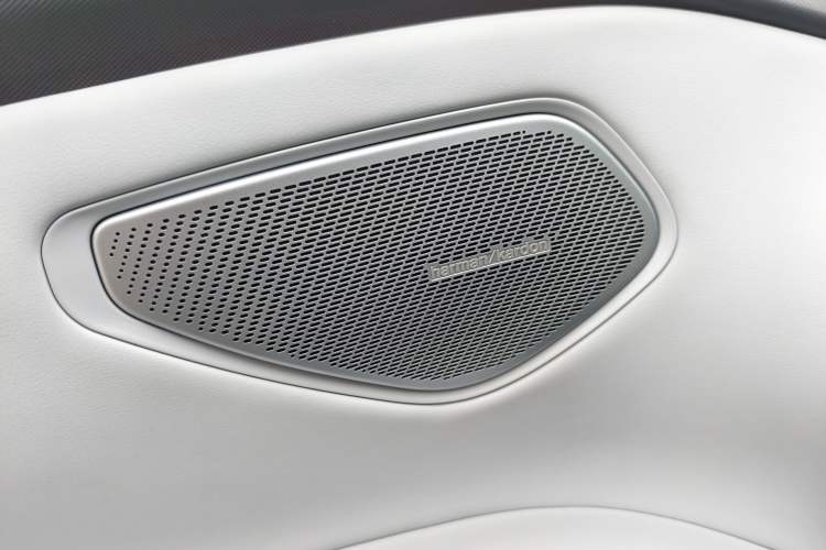 Used Lynk & Co Z10 2025 95 kWh 806 km Range Rear-Wheel Drive Advanced Driver-Assistance System Max
