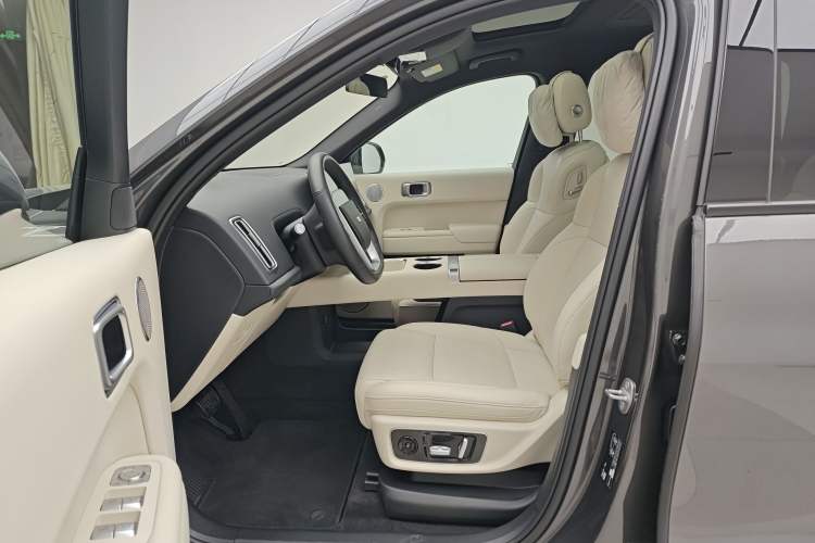 Used Li Auto L9 2022 Max model
