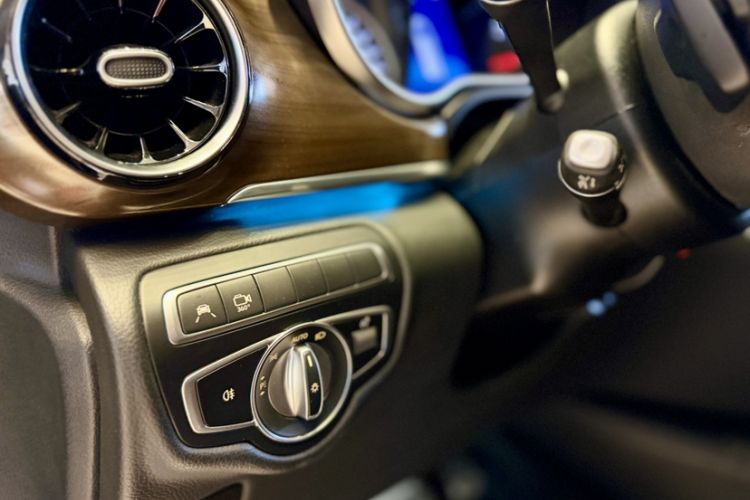 Used Mercedes-Benz V-Class 2021 V 260 L Long-wheelbase Luxury Edition