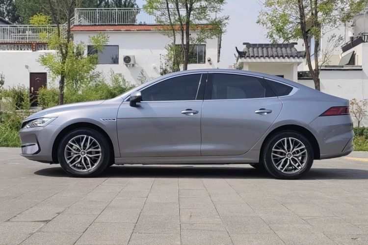 Used BYD Qin PLUS 2024 Honor Edition EV 510KM Leading Model
