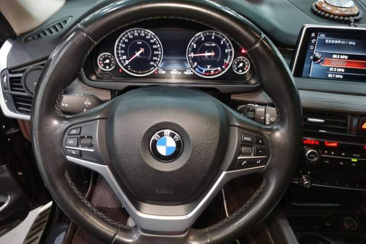 Used BMW X5 2017 xDrive28i
