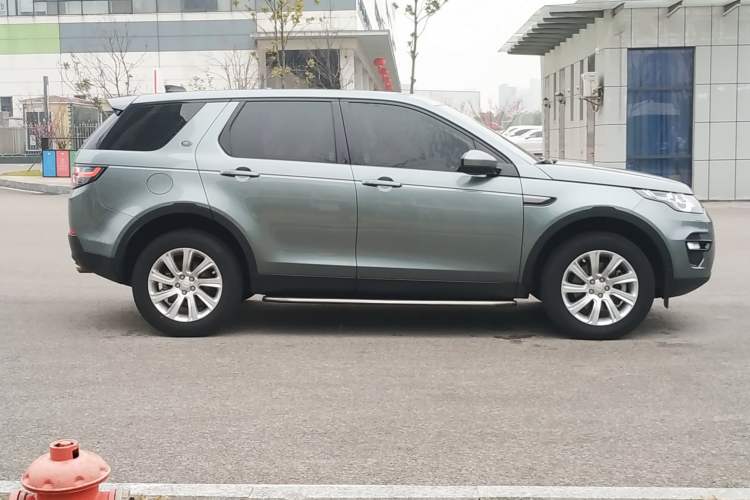 Used Land Rover Discovery Sport 2018 240 PS SE Version
