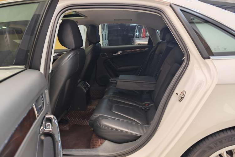 Used Audi A4L 2015 35 TFSI Automatic Comfort Model
