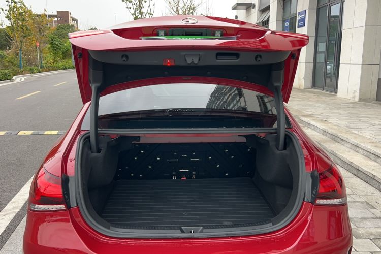 Used Mercedes-Benz A-Class 2020 Restyled A 200 L Sport Sedan Fashion Version
