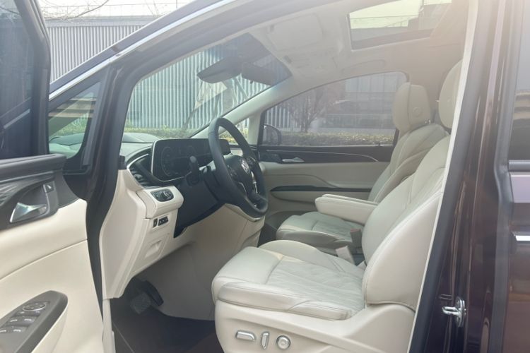 Used Buick GL8 2020 Avenir Avia 7-Seater Deluxe Edition
