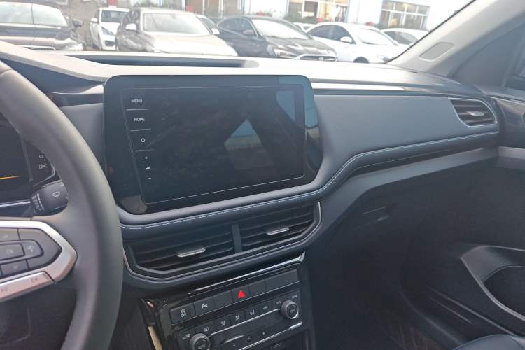 Used Volkswagen Tharu 2025 NewRui 300TSI Prestige Edition
