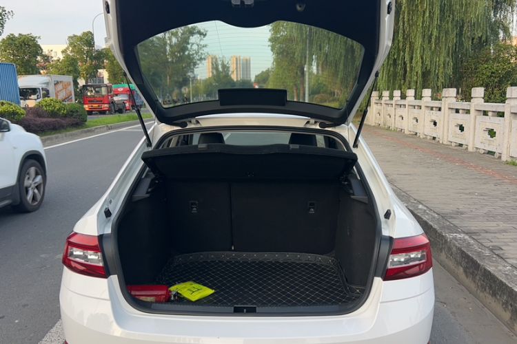 Used Skoda Octavia 2021 1.5L Automatic Comfort Edition
