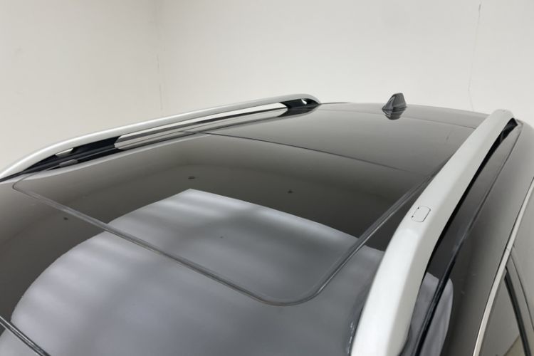 Used  Cherokee 2020 2.0L Two-Wheel Drive Classic Sports Edition