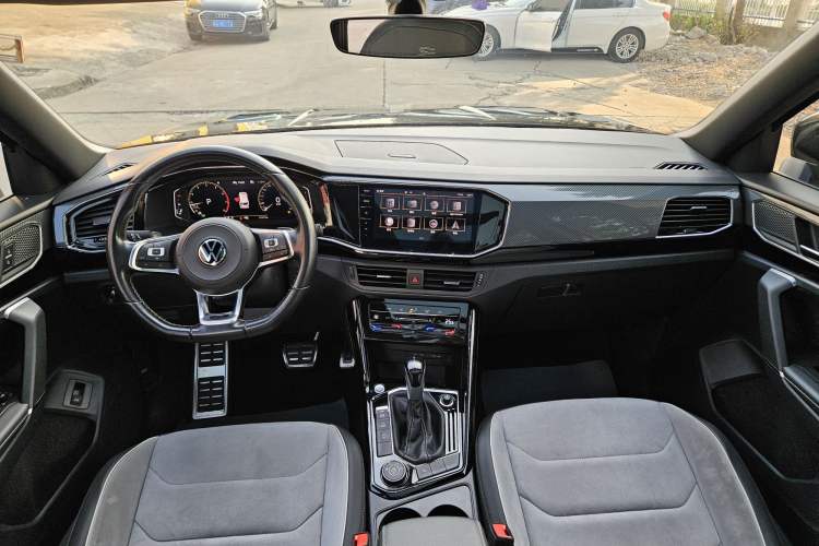 Used Volkswagen Tayron 2021 380TSI All-Wheel Drive R-Line Connected Version
