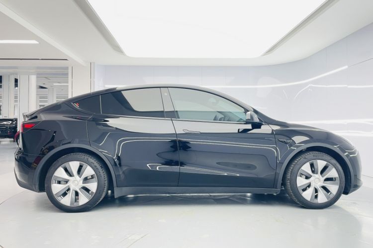 Used Tesla Model Y 2022 Rear-Wheel-Drive Version
