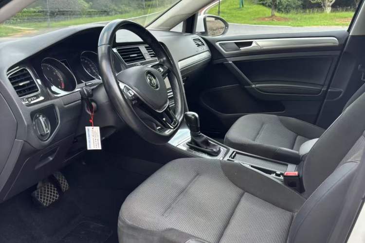 Used Volkswagen Golf 2019 280TSI DSG Comfort Version China VI Standard
