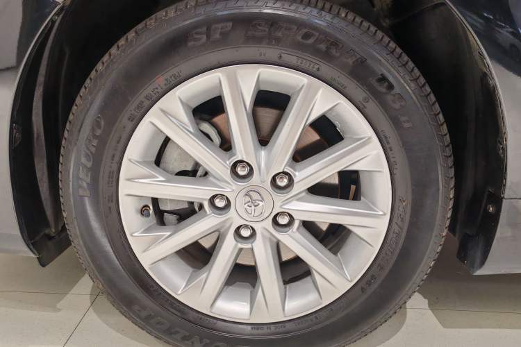 Used Toyota Camry 2016 2.0E 10th Anniversary Elite Edition