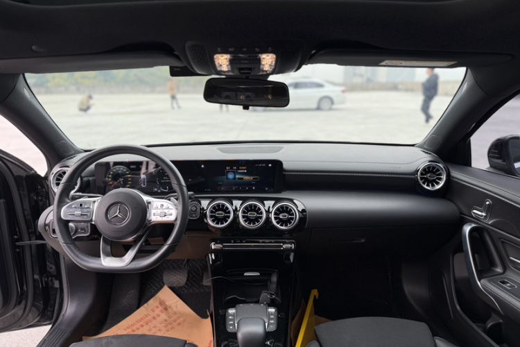 Used Mercedes-Benz A-Class 2022 A 200 L Sport Sedan Fashion Model
