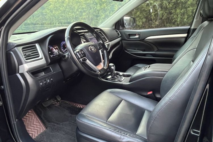 Used Toyota Highlander 2018 2.0T Four-Wheel Drive Prestige Version 7 Seats China VI Standard