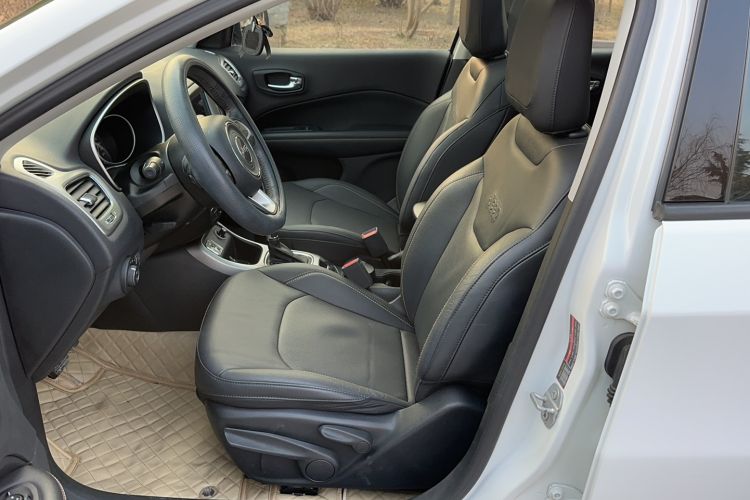 Used  Compass 2017 200T Automatic Family Edition
