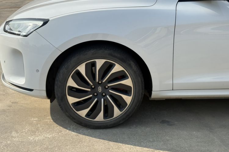 Used Hima AITO M5 2022 Extended-Range Four-Wheel Drive Flagship Edition
