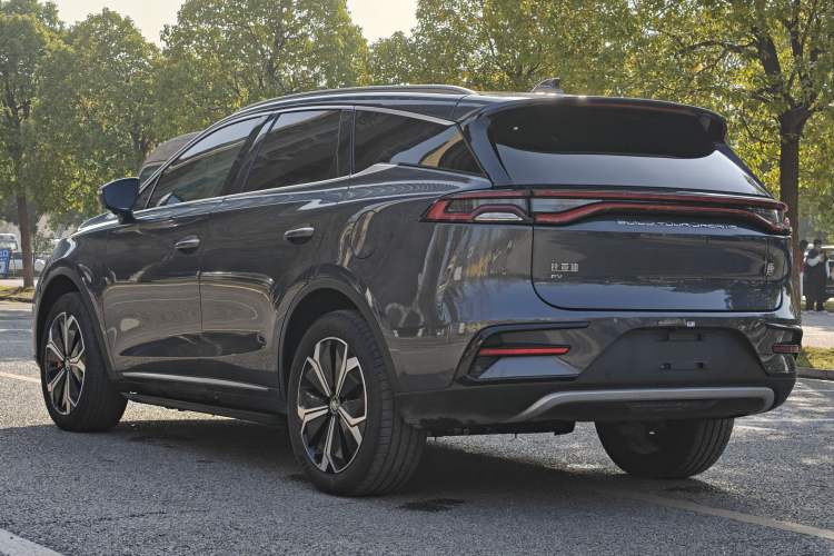 Used BYD Tang New Energy 2022 EV 600KM Luxury Model
