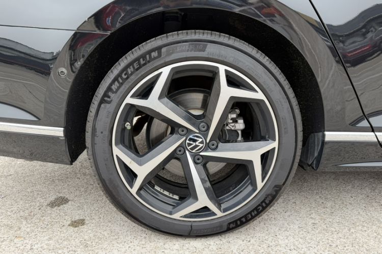 Used Volkswagen Magotan 2023 2 Million Units Limited-Edition 380TSI DSG Flagship Version
