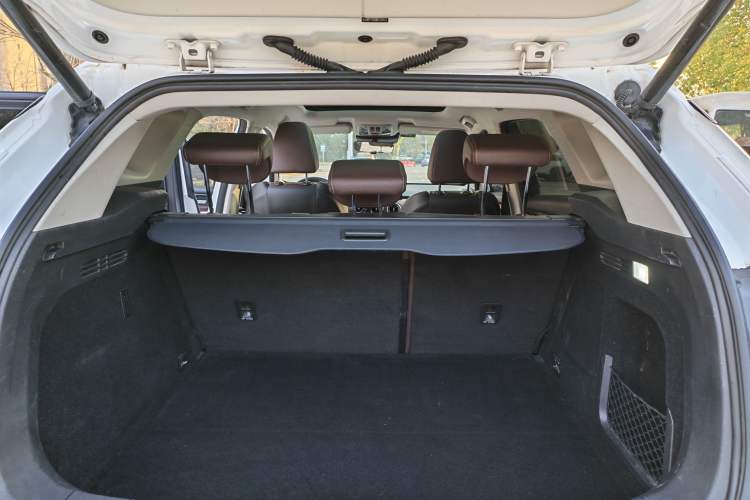 Used Wey VV6 2021 2.0T Two-Wheel Drive Smart Protection+
