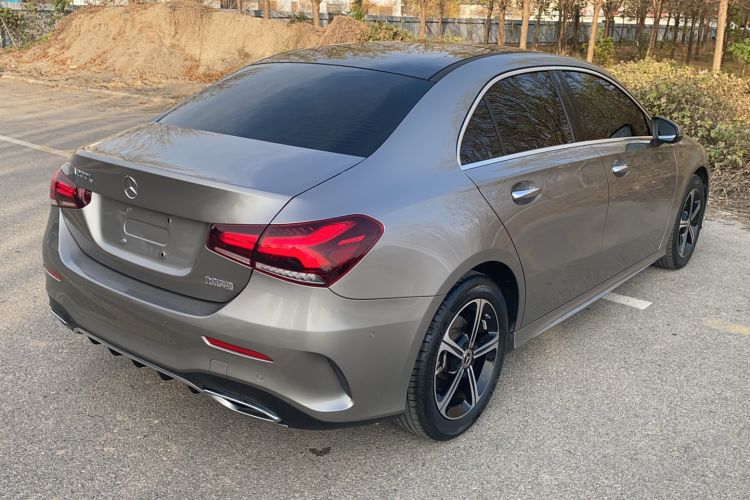 Used Mercedes-Benz A-Class 2022 Second Facelift A 200 L Sport Sedan Fashion Version
