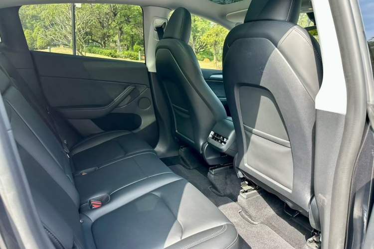 Used Tesla Model Y 2024 Rear-Wheel-Drive Version