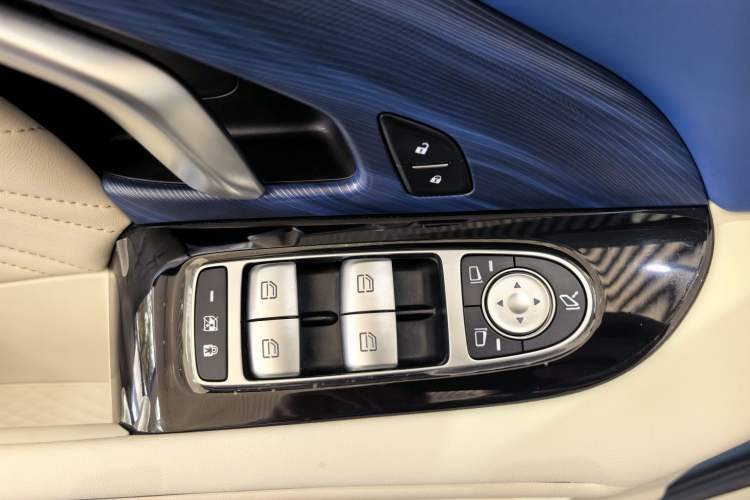 Used VOYAH FREE 2021 Four-Wheel Drive Extended-Range First Edition Commemorative Edition Exclusive Luxury Package
