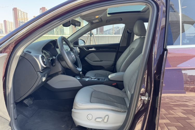 Used Audi A3 2018 30th Anniversary Edition Sportback 35 TFSI Fashion Model
