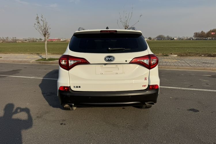 Used BYD Song 2016 GaiShi Edition 1.5TID Automatic Elite Model
