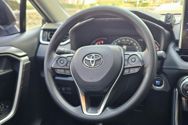 Used Toyota RAV4 2021 2.0L CVT Two-Wheel Drive Fashion Edition
