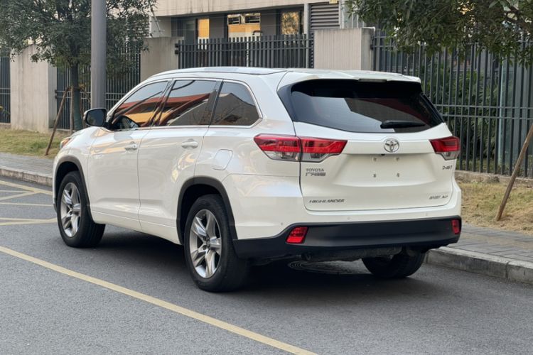 Used Toyota Highlander 2018 2.0T Four-Wheel Drive Luxury Version 7 Seats China VI Standard