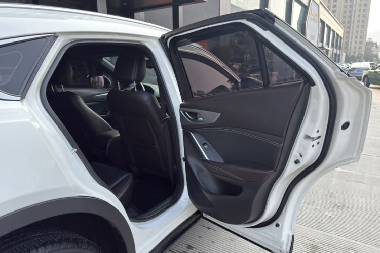 Used Mazda CX-4 2018 2.5L Automatic 4x4 Bluelight Fearless Edition China V Standard
