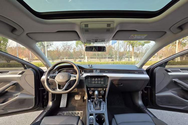 Used Volkswagen Magotan 2025 Zhongxiang Version 280TSI DSG Comfort Edition
