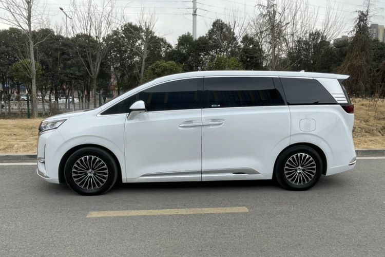 Used Denza D9 2024 DM-i 980 Four-Wheel Drive Prestige Model