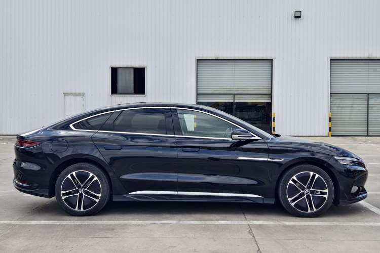 Used BYD Han 2023 EV Champion Edition 605KM Front-Drive Premium Model
