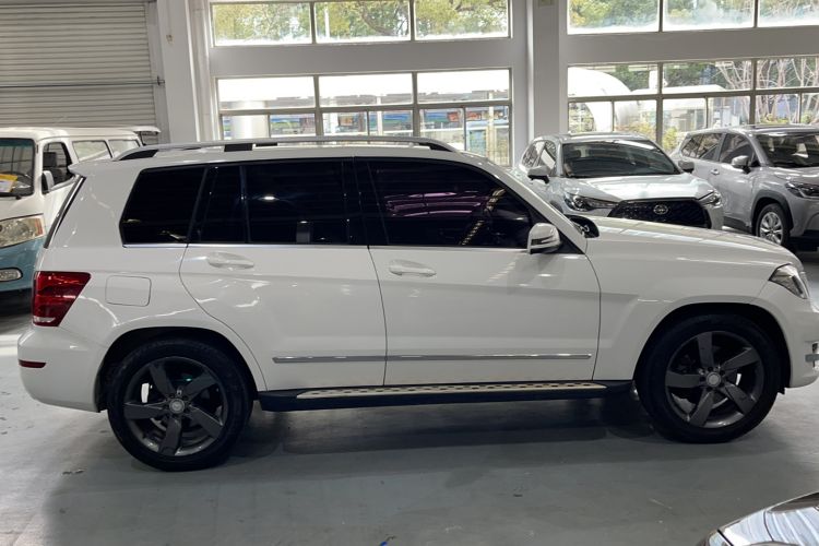 Used Mercedes-Benz GLK-Class 2013 GLK 300 4MATIC Dynamic Sunroof Model
