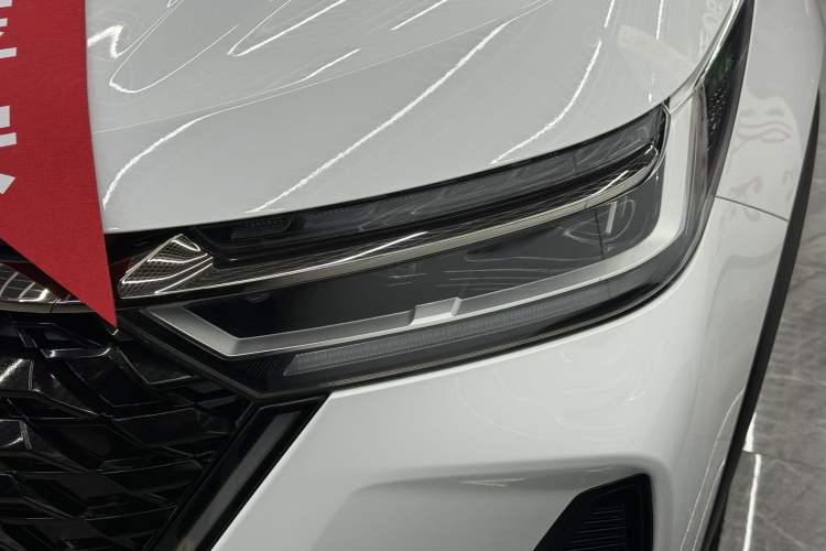 Used Chery Tiggo 8 PRO 2024 Champion Edition 290T Two-Wheel Drive Shining Version 7 Seats
