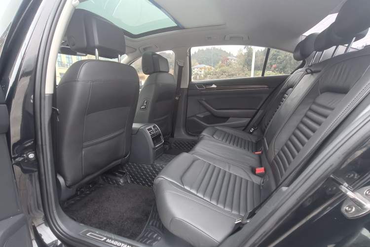 Used Volkswagen Magotan 2018 330TSI DSG Advanced Model
