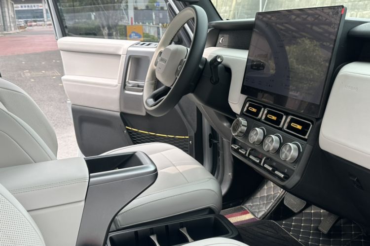 Used  V23 2025 401 Two-Wheel Drive Intelligent Driving Version