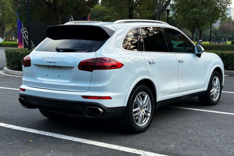 Used Porsche Cayenne 2016 Cayenne Platinum Edition 3.0T
