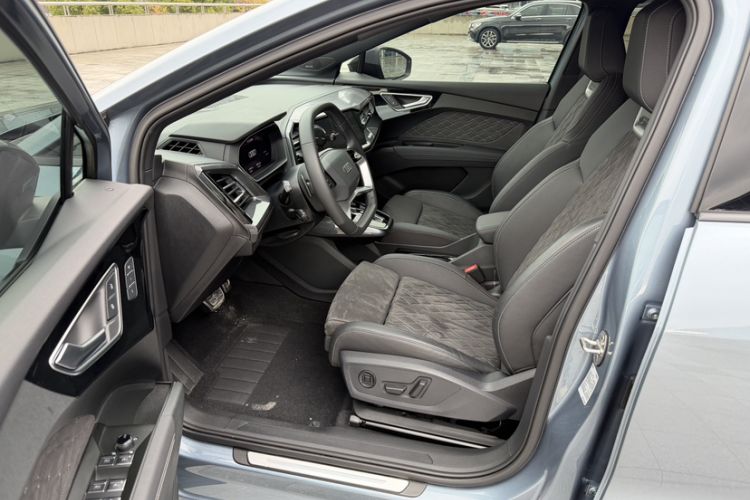 Used Audi Q4 e-tron 2022 50 e-tron quattro Creation Edition
