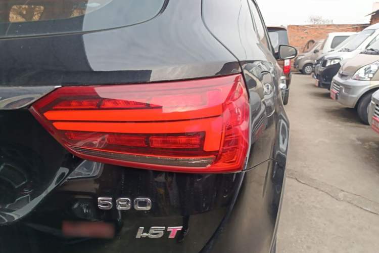 Used Dongfeng Fengon 580 2018 1.5T CVT Smart Connectivity Version