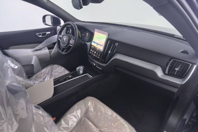 Used Volvo XC60 2026 B5 4x4 Smart Luxury Edition
