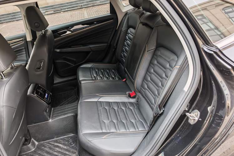 Used Volkswagen Passat 2019 280TSI Elite Edition China VI Standard
