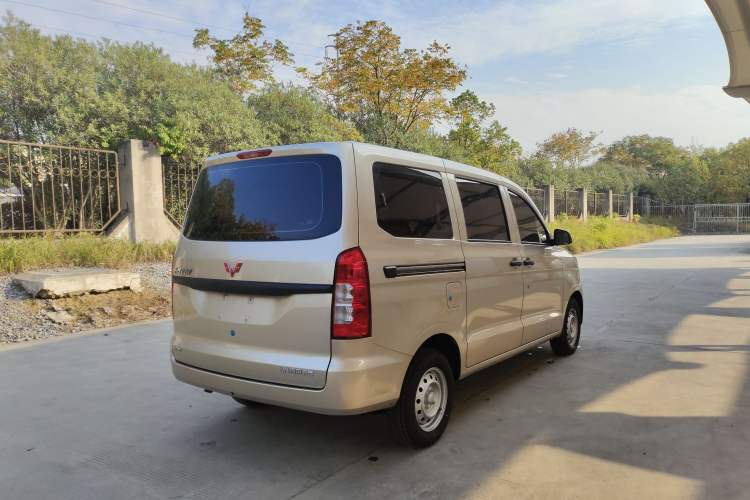 Used Wuling Hongguang V 2022 1.5L Jingqu Edition Electric-Assist LAR
