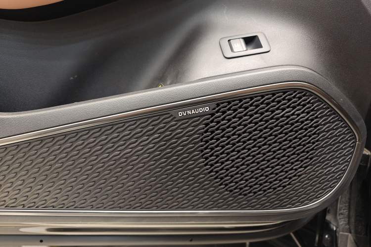 Used BYD Song L EV 2025 Intelligent Driving Version 662 km LiDAR Excellence Edition
