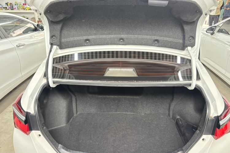 Used Toyota Corolla 2017 Revised Dual-Engine 1.8L E-CVT Leading Edition
