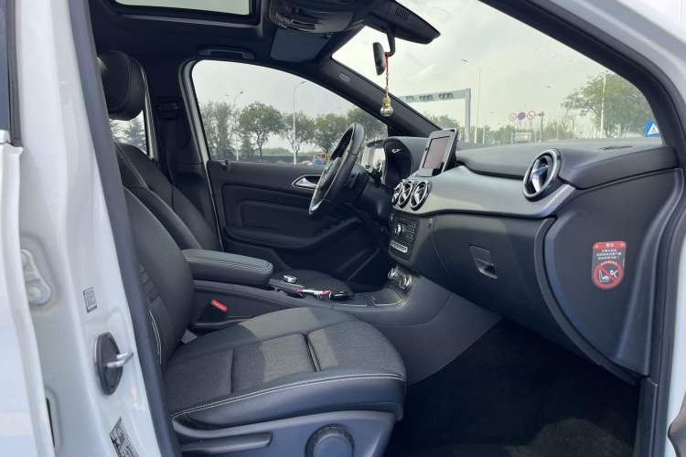 Used Mercedes-Benz B-Class 2015 B 200 Sport Edition
