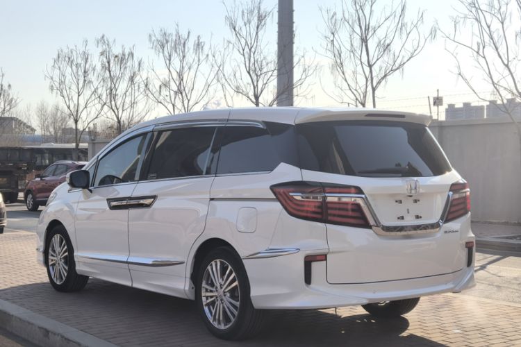 Used Honda Elysion 2016 2.4L Luxury Edition
