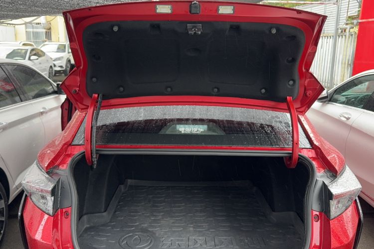 Used Dongfeng Aeolus Yixuan 2021 230T Automatic Dream-Chasing Rider Edition
