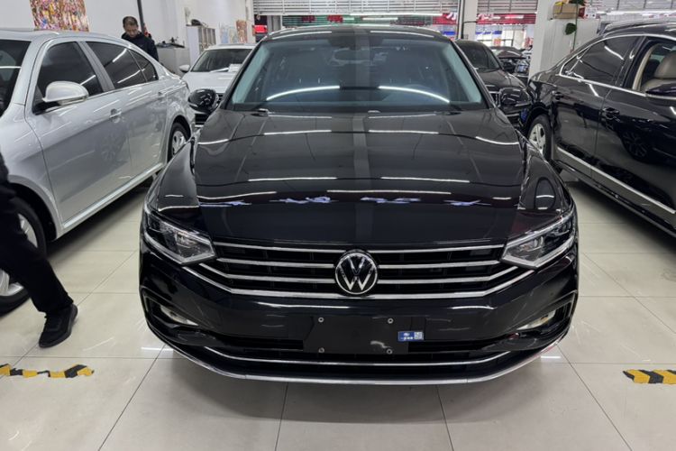 Used Volkswagen Magotan 2020 330TSI DSG Leading Model
